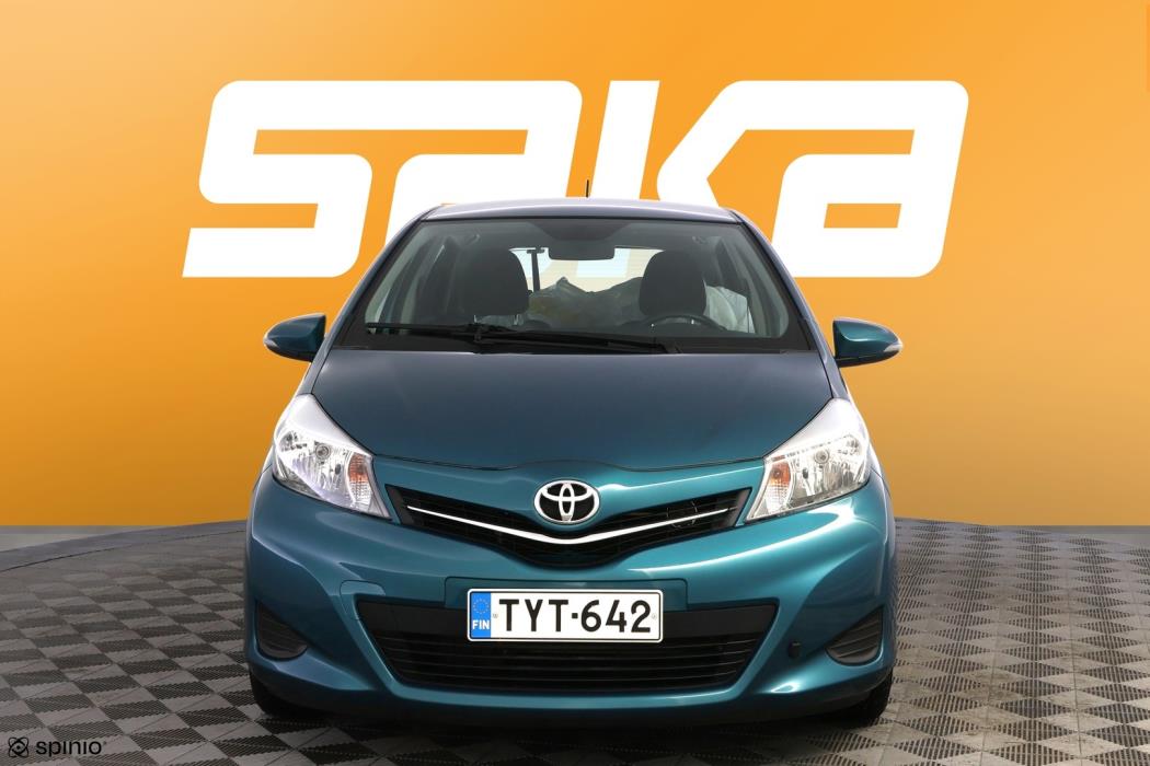 TOYOTA Yaris 2012