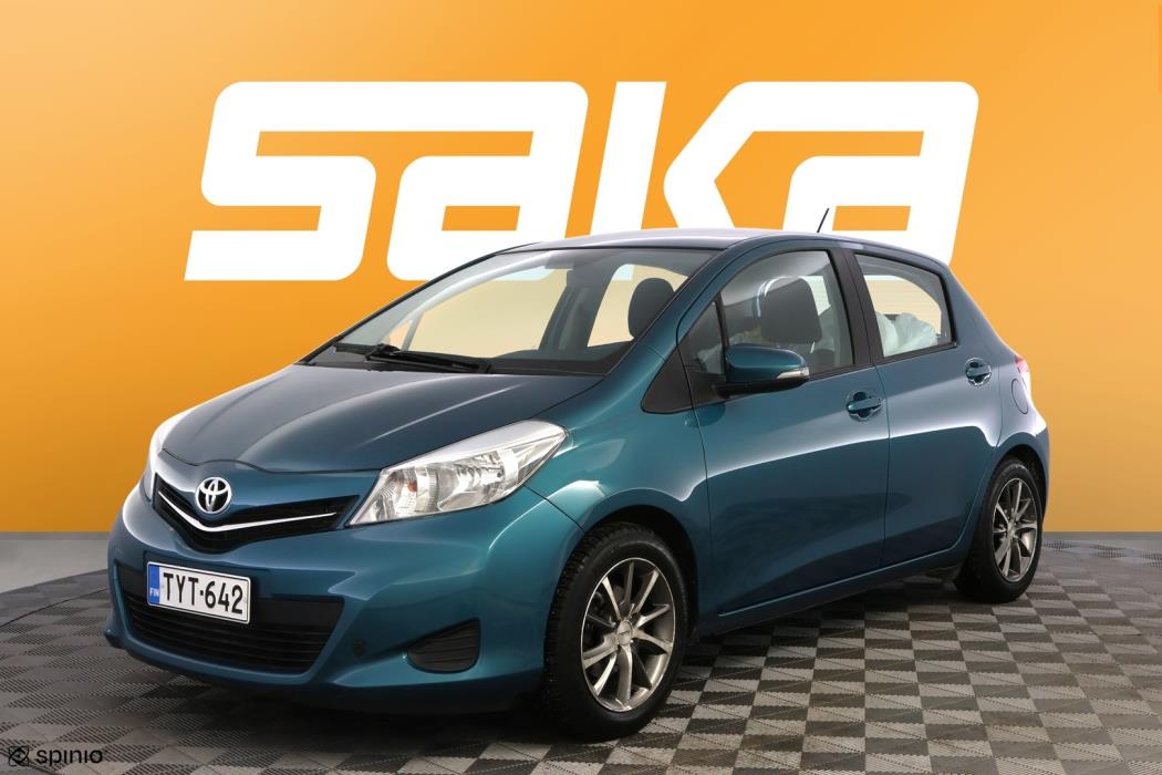 TOYOTA Yaris 2012