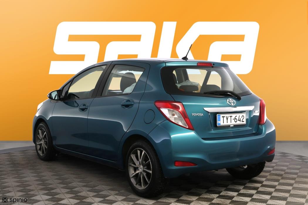 TOYOTA Yaris 2012