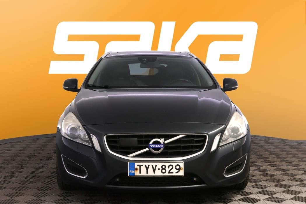 VOLVO V60 2011