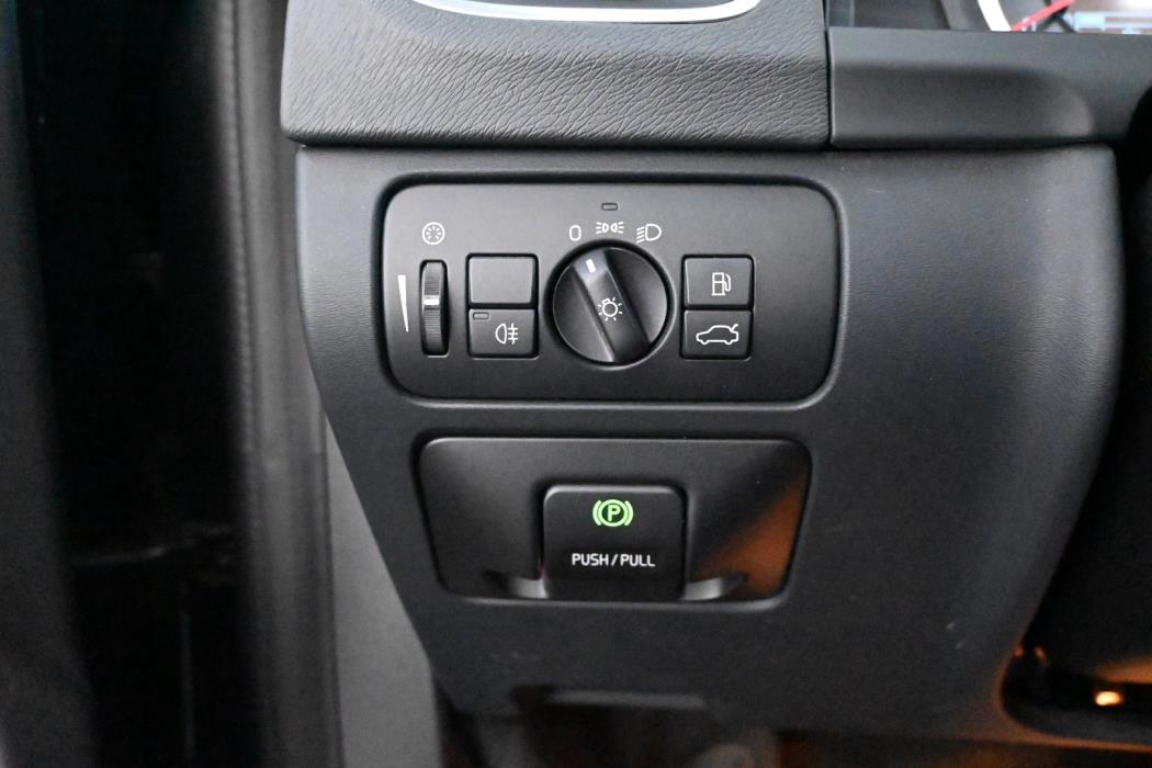 VOLVO V60 2011