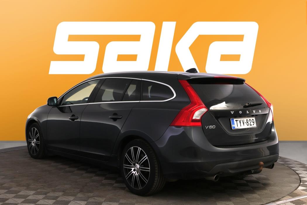 VOLVO V60 2011