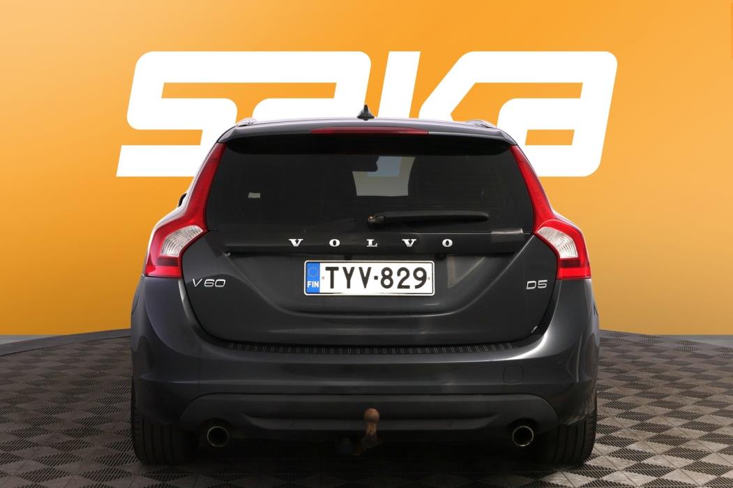 VOLVO V60 2011