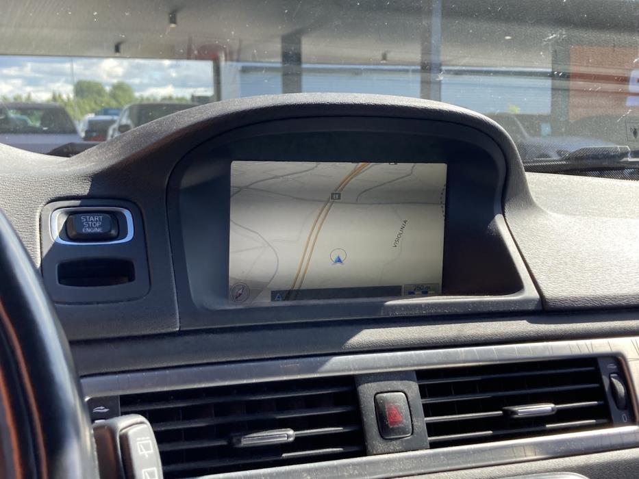 VOLVO XC70 2013