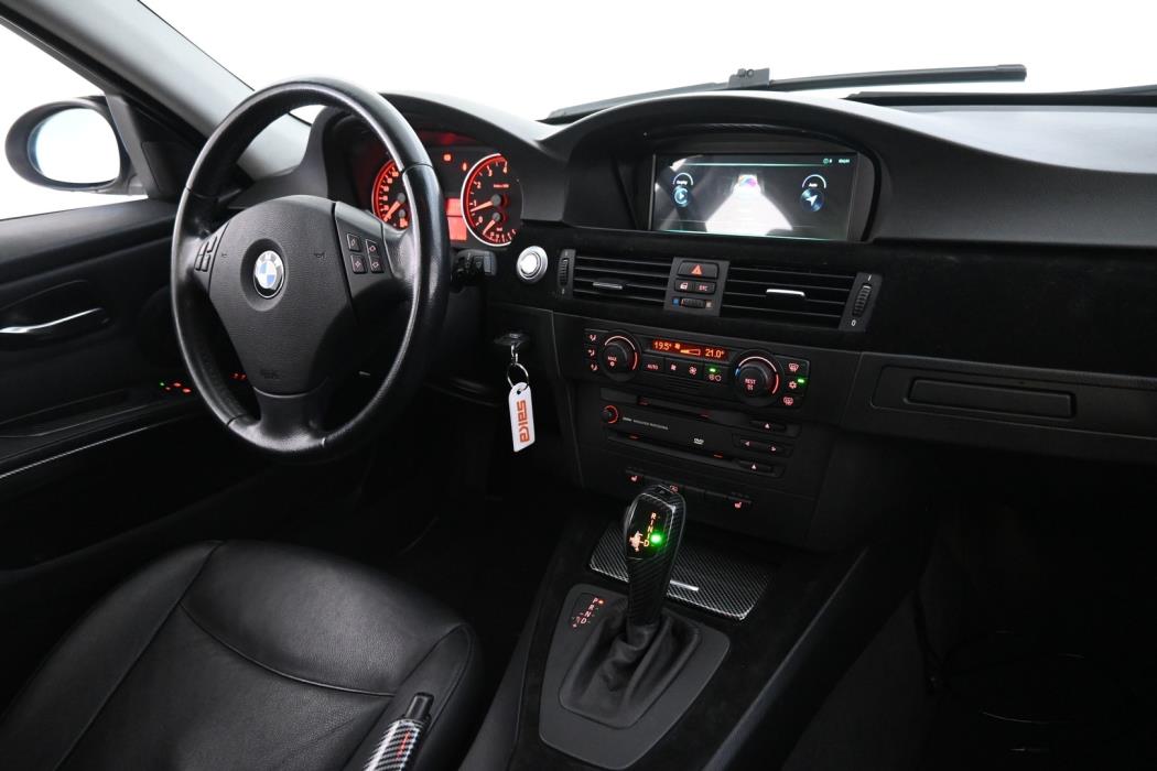 BMW 330 2007