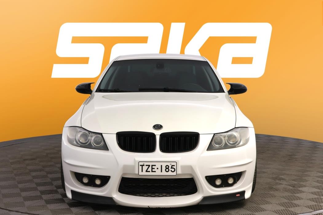 BMW 330 2007