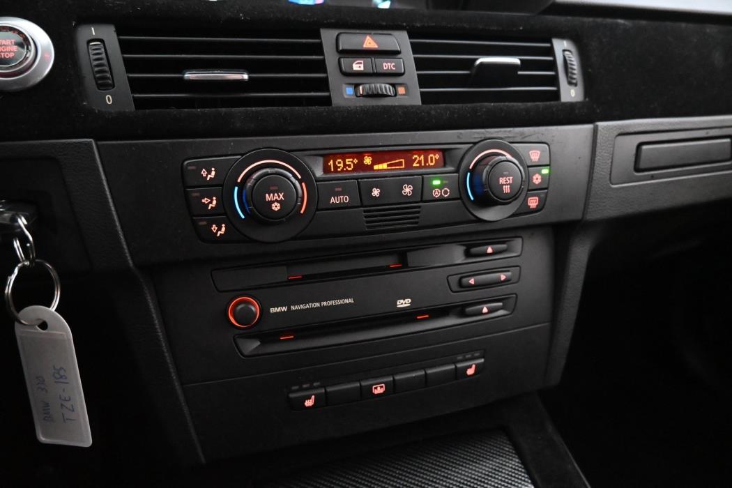 BMW 330 2007