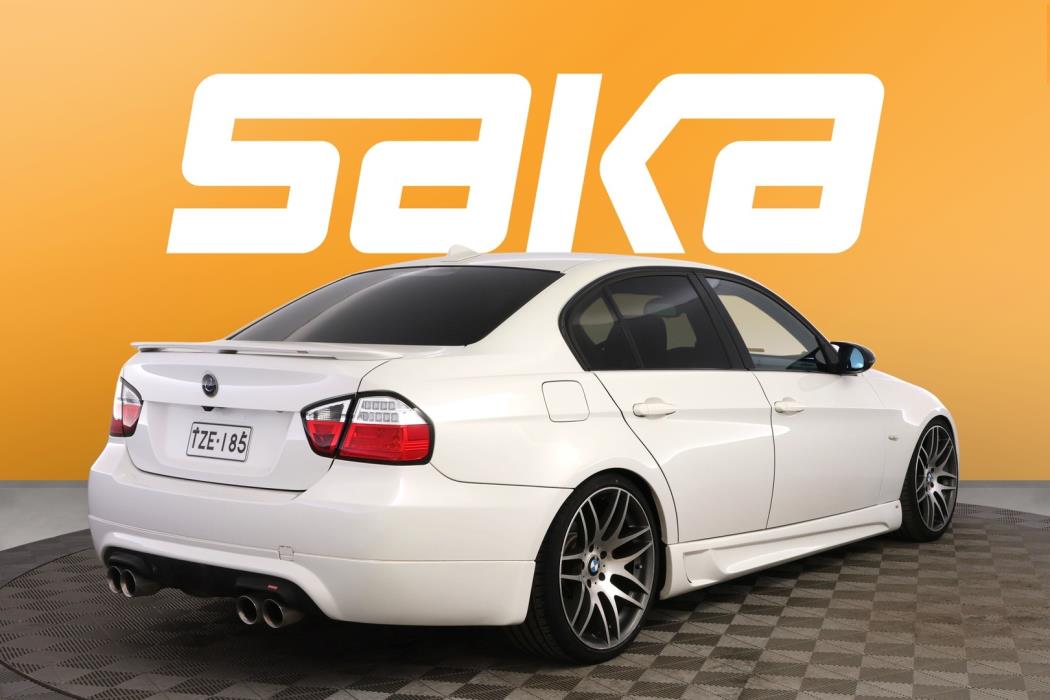 BMW 330 2007