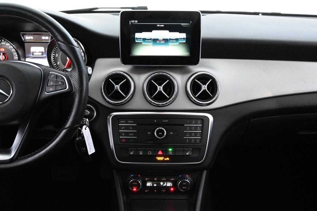 MERCEDES-BENZ CLA 2015