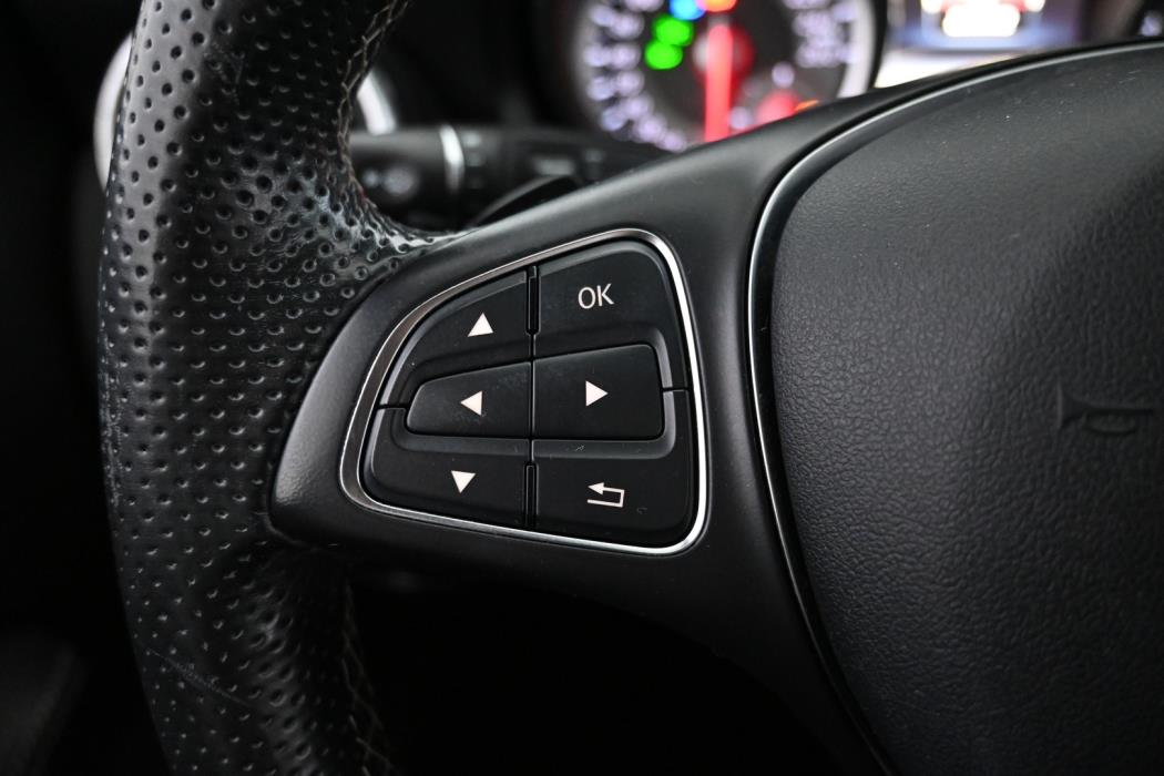 MERCEDES-BENZ CLA 2015