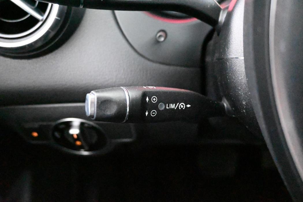 MERCEDES-BENZ CLA 2015