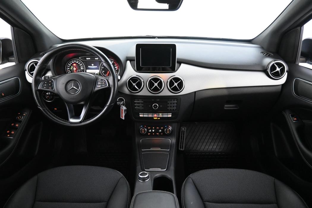 MERCEDES-BENZ B 2016