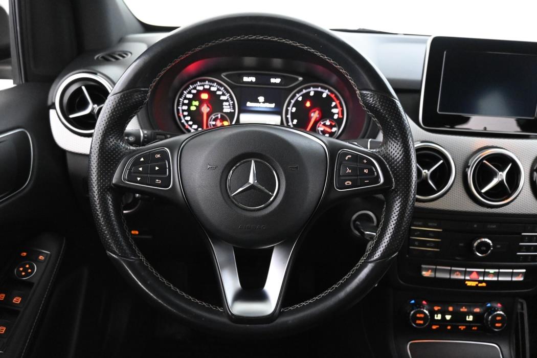 MERCEDES-BENZ B 2016