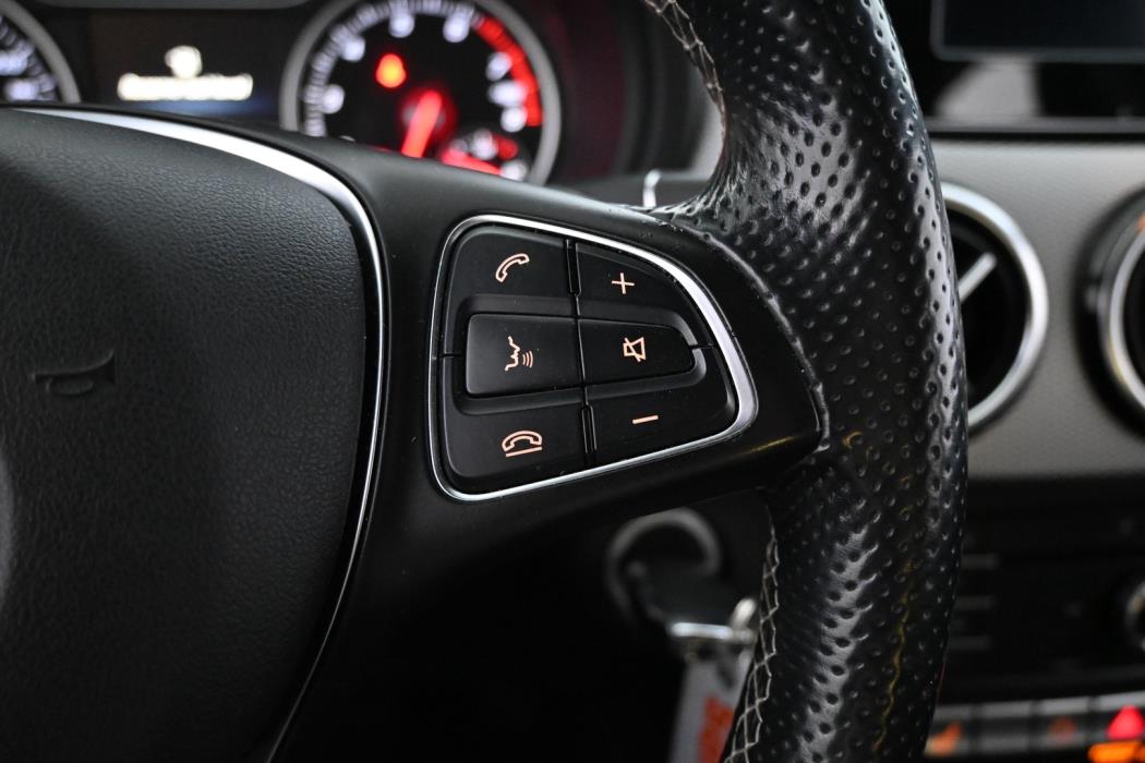 MERCEDES-BENZ B 2016