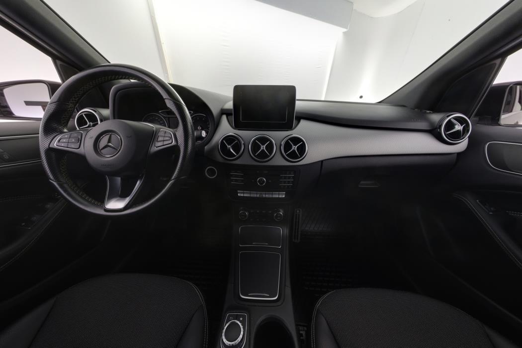 MERCEDES-BENZ B 2016