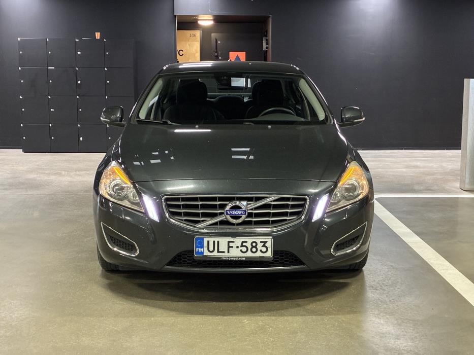 VOLVO S60 2011