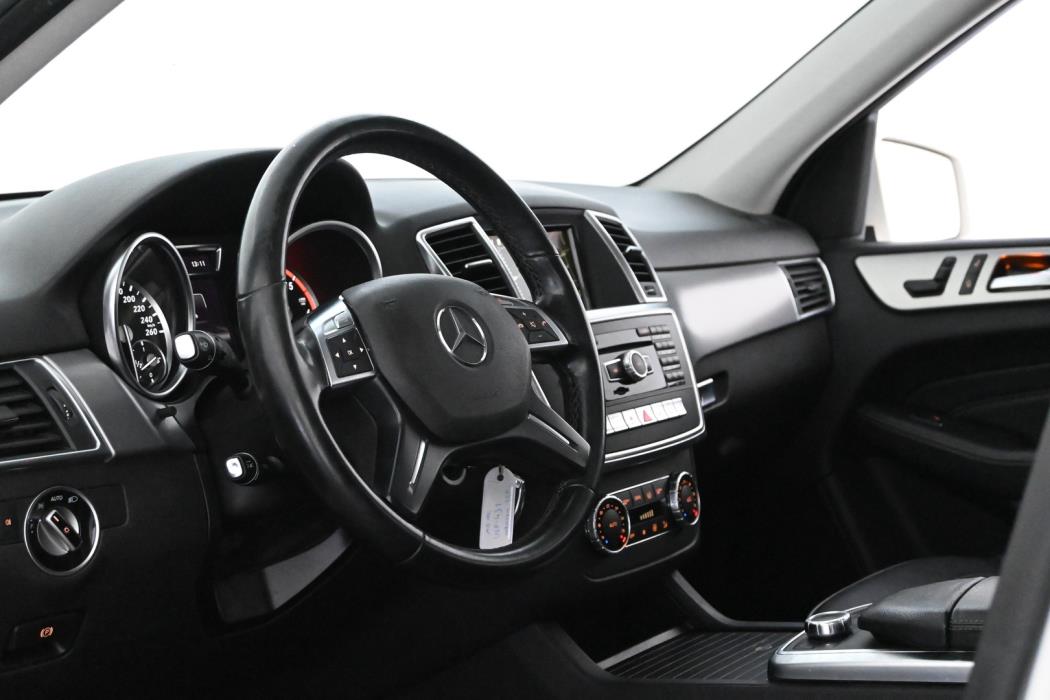 MERCEDES-BENZ ML 2013