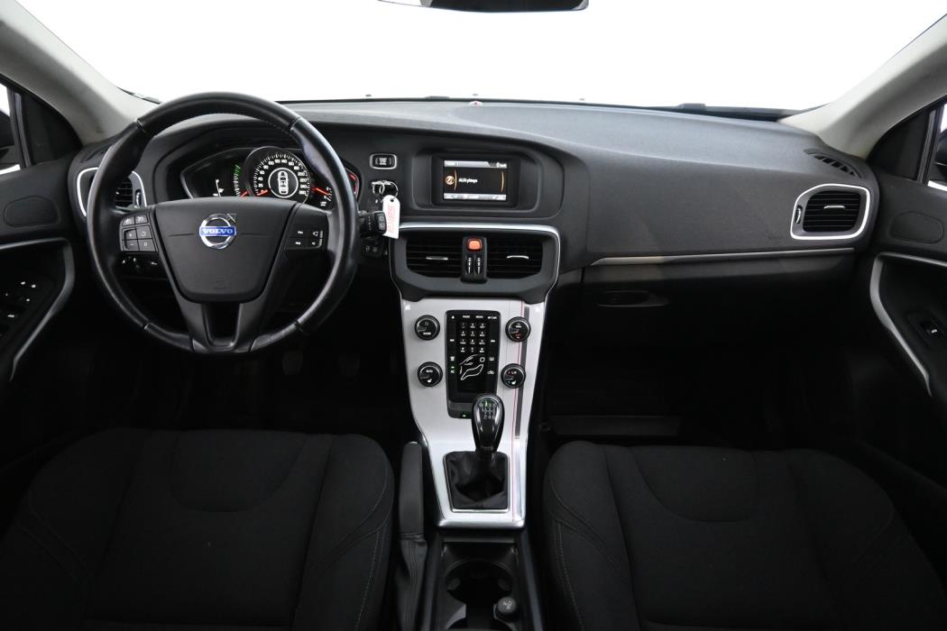 VOLVO V40 2014