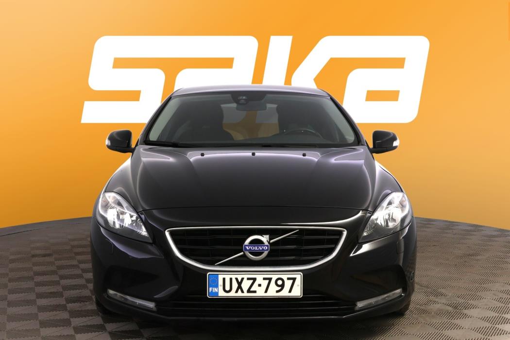 VOLVO V40 2014
