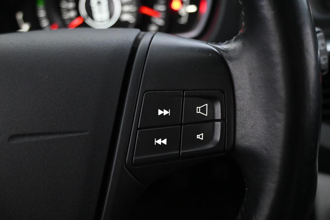 VOLVO V40 2014