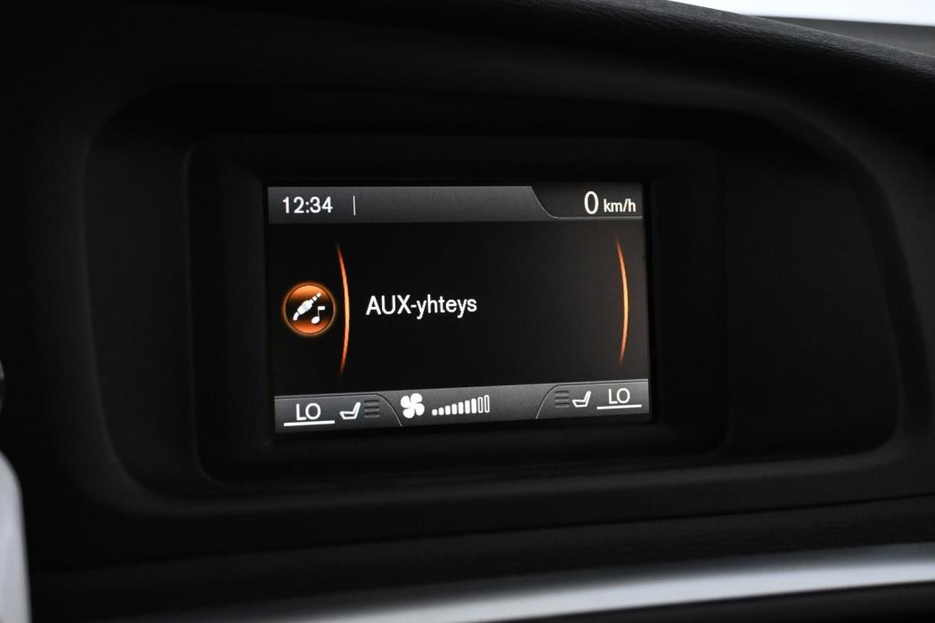 VOLVO V40 2014