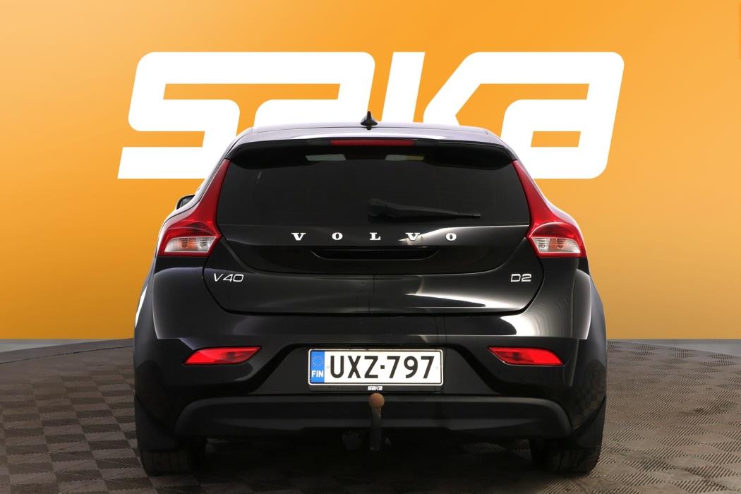 VOLVO V40 2014