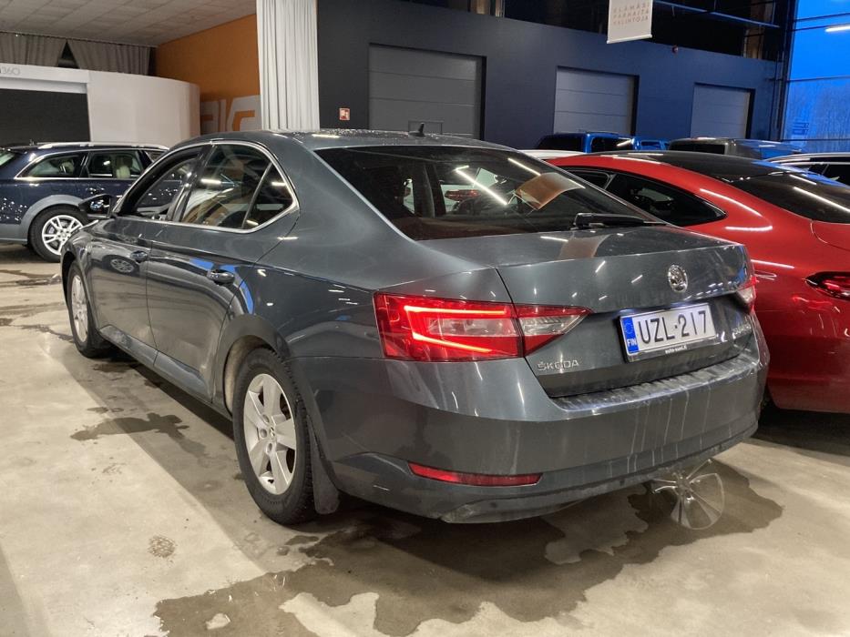 SKODA Superb 2016