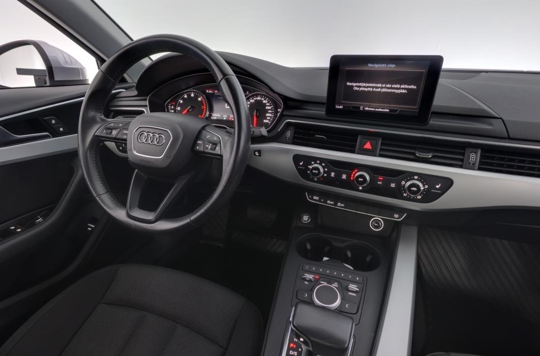 AUDI A4 2018