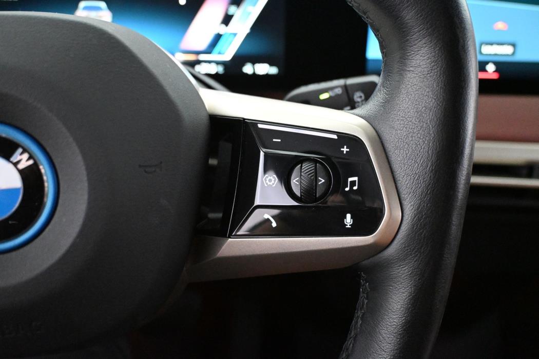 BMW IX M60 2023