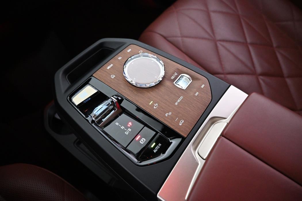 BMW IX M60 2023