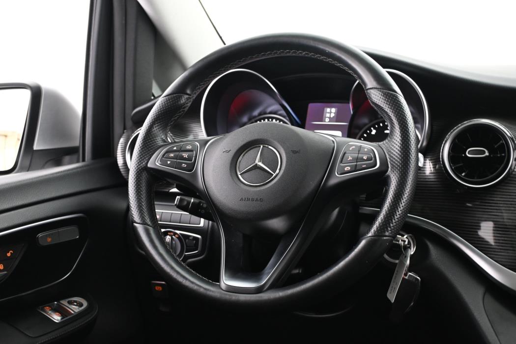 MERCEDES-BENZ V 2019
