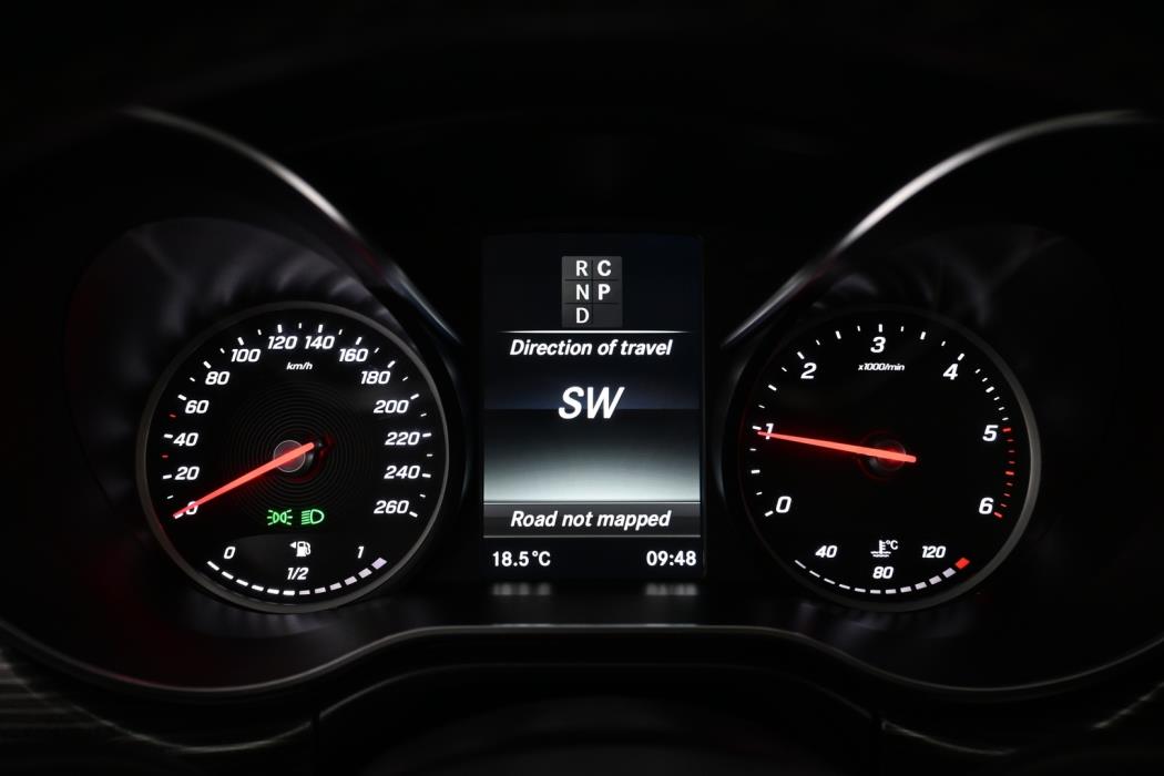 MERCEDES-BENZ V 2019