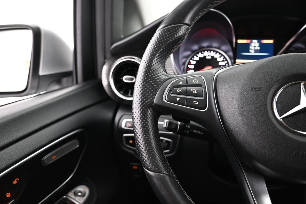 MERCEDES-BENZ V 2019