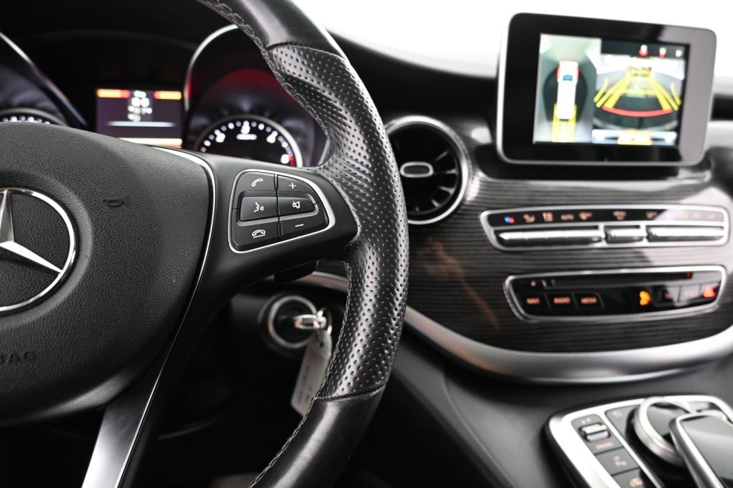 MERCEDES-BENZ V 2019