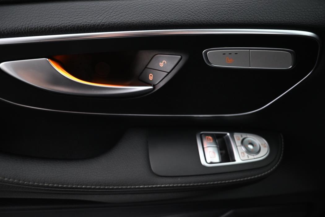 MERCEDES-BENZ V 2019