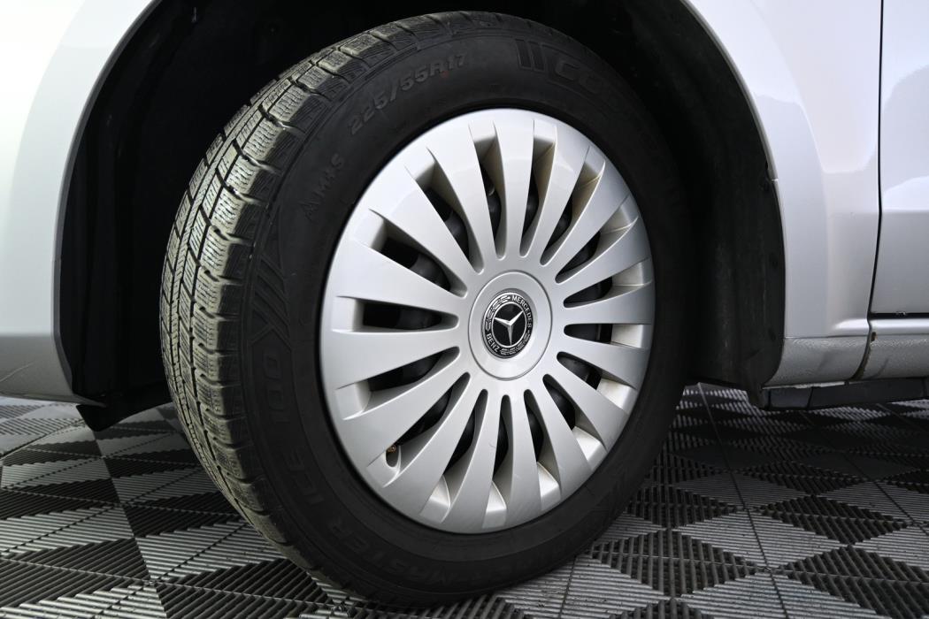 MERCEDES-BENZ V 2019