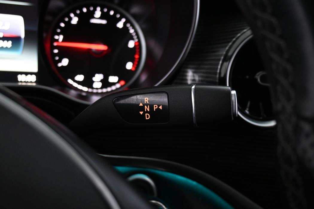 MERCEDES-BENZ V 2019