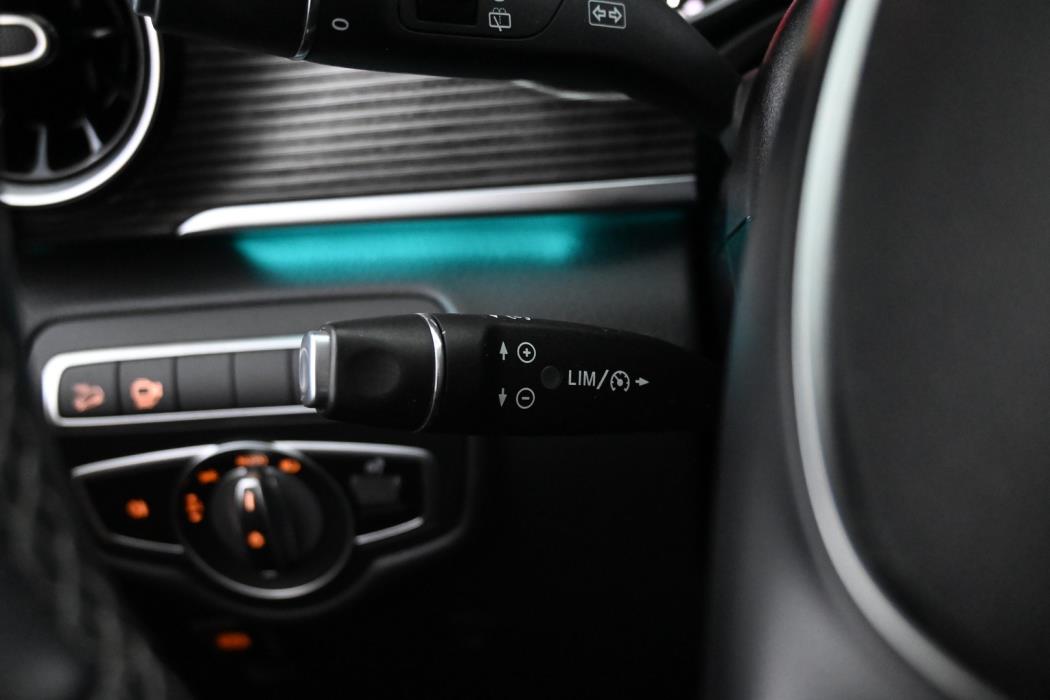 MERCEDES-BENZ V 2019