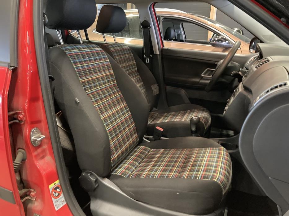 SKODA Fabia 2012