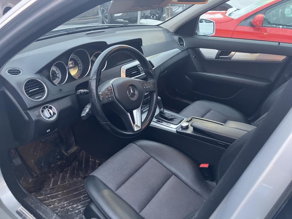 MERCEDES-BENZ C 2011