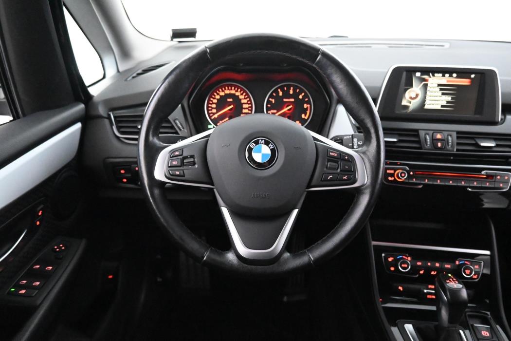 BMW 218 2016