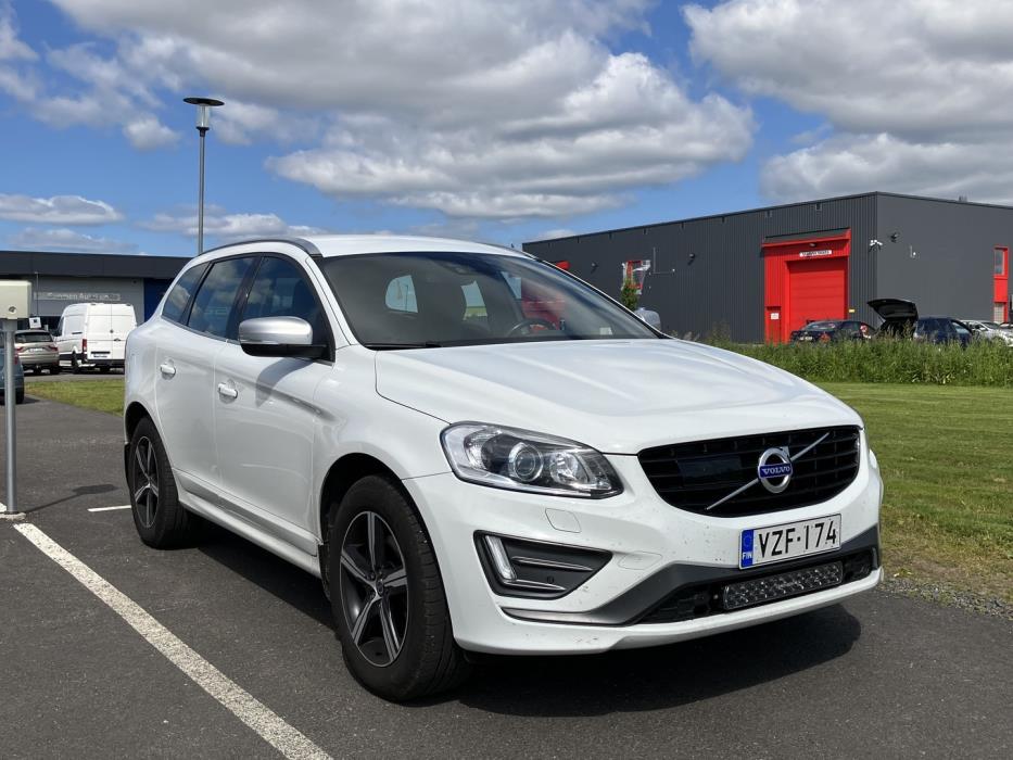 VOLVO XC60 2017