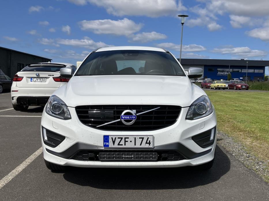 VOLVO XC60 2017