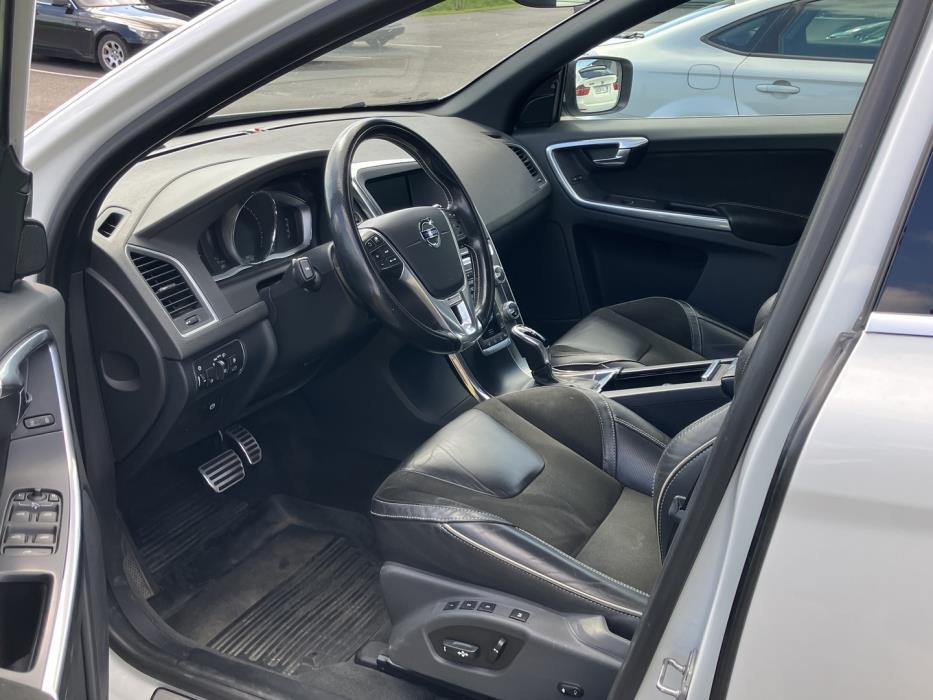 VOLVO XC60 2017
