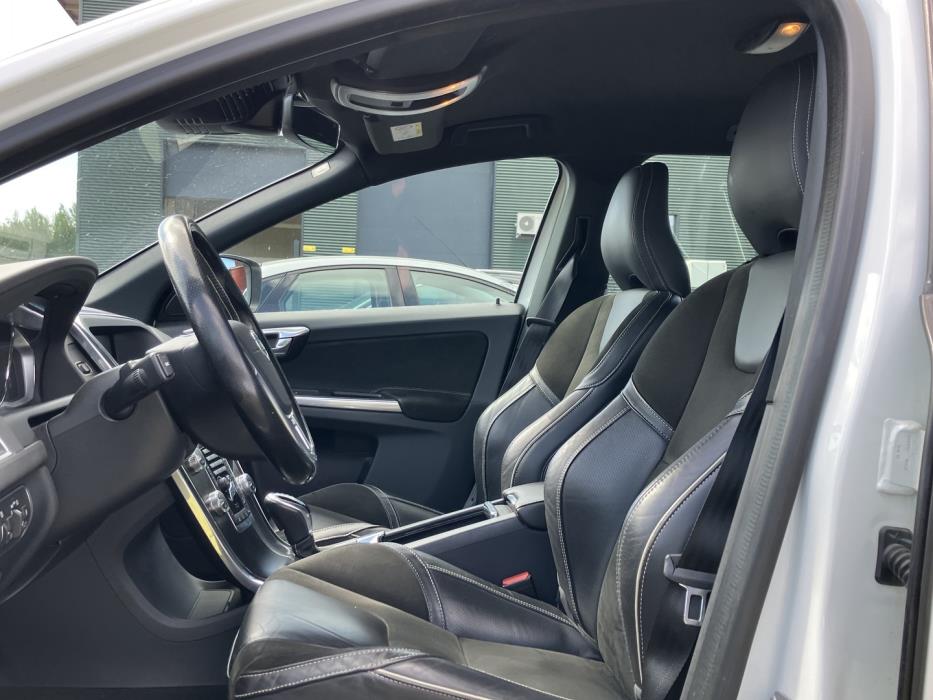 VOLVO XC60 2017