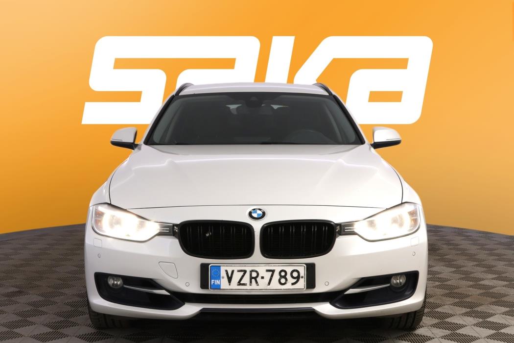 BMW 330 2014