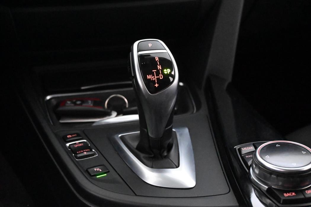 BMW 330 2014