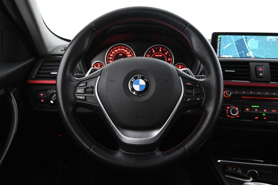 BMW 330 2014
