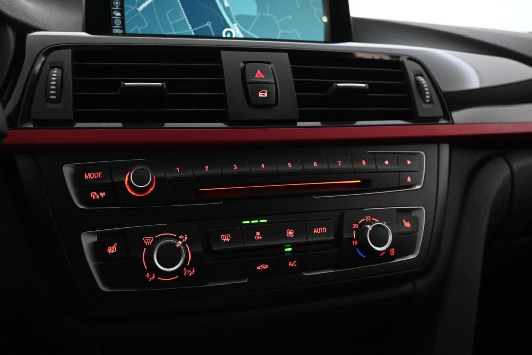 BMW 330 2014