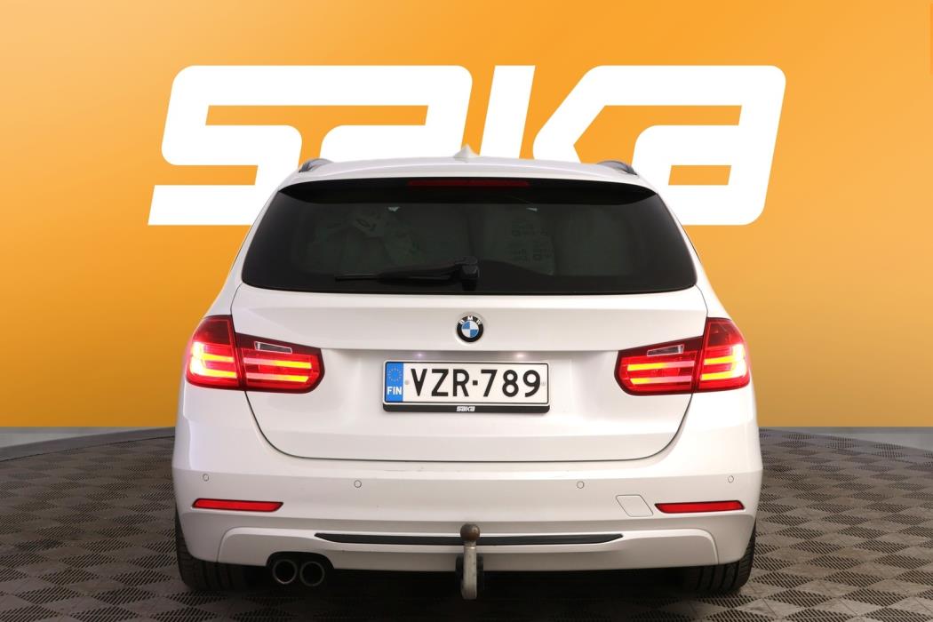 BMW 330 2014